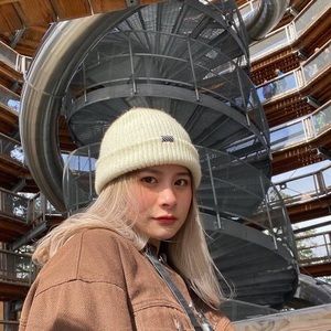 Meet your Posher, Nguyen